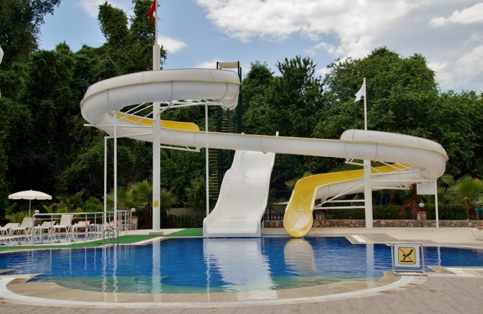 Choisir un camping avec parc aquatique