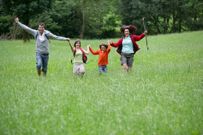 en famille dans la nature